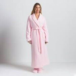 BNWT - SKIMS COZY FUZZY ROBE - PINK CHERRY BLOSSOM - RARE